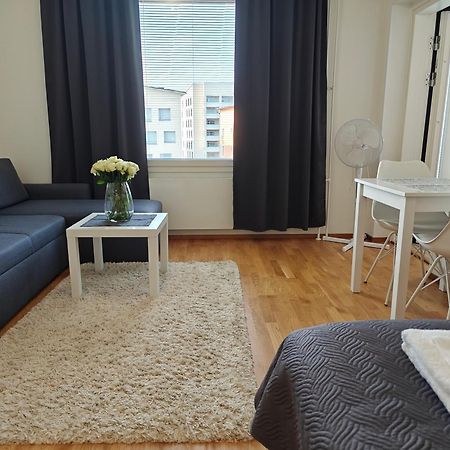 Lovely Northern Apartment, Parking Oulu Bagian luar foto
