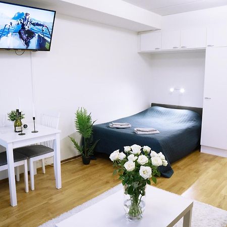 Lovely Northern Apartment, Parking Oulu Bagian luar foto