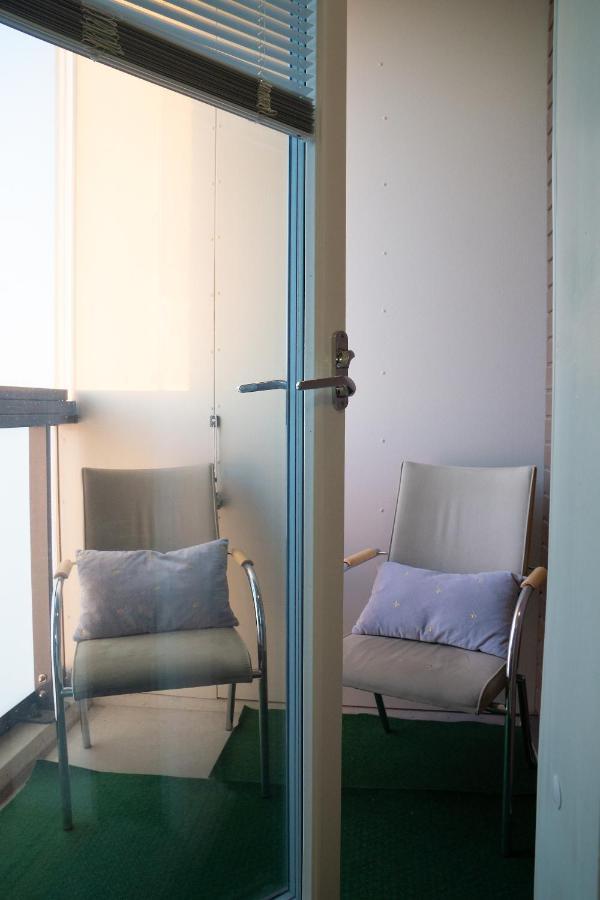 Lovely Northern Apartment, Parking Oulu Bagian luar foto