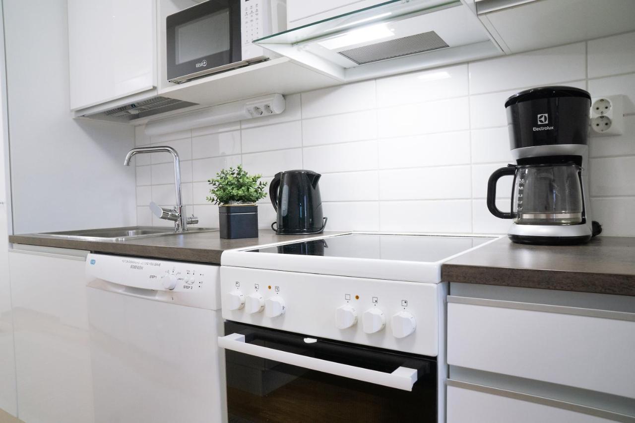 Lovely Northern Apartment, Parking Oulu Bagian luar foto
