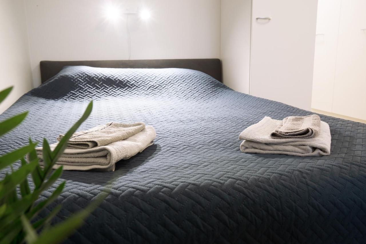 Lovely Northern Apartment, Parking Oulu Bagian luar foto