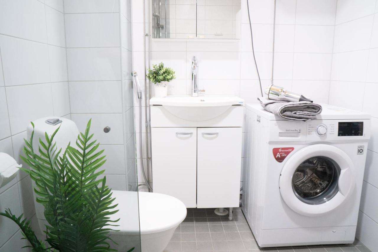 Lovely Northern Apartment, Parking Oulu Bagian luar foto